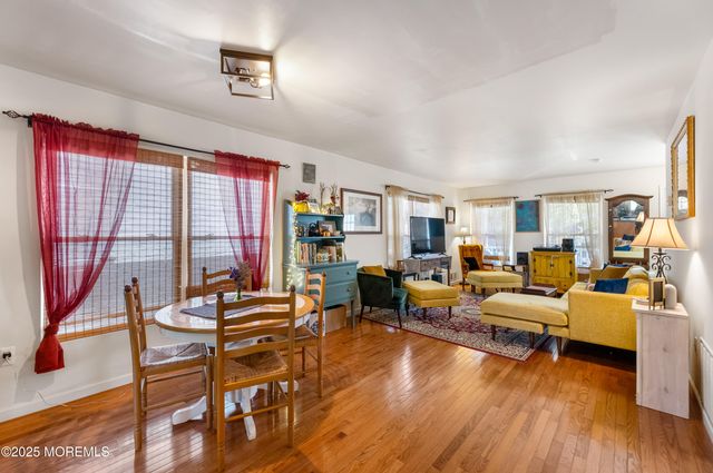 105 Wayside Drive, Keyport, NJ 07735