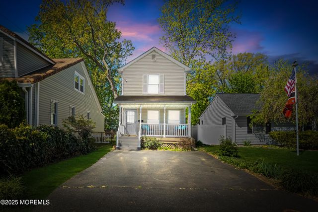 105 Wayside Drive, Keyport, NJ 07735