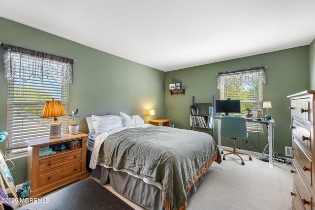 105 Wayside Drive, Keyport, NJ 07735