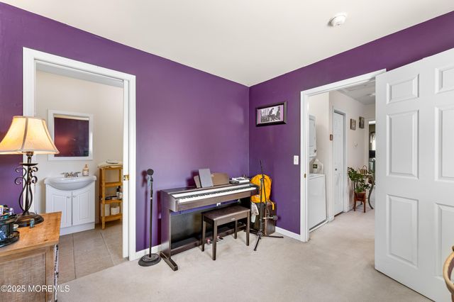 105 Wayside Drive, Keyport, NJ 07735