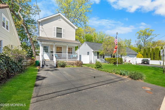 105 Wayside Drive, Keyport, NJ 07735