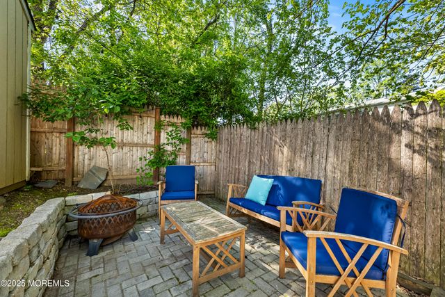 105 Wayside Drive, Keyport, NJ 07735