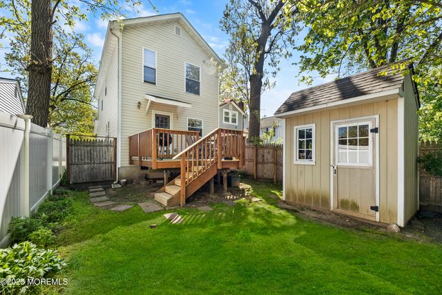 105 Wayside Drive, Keyport, NJ 07735