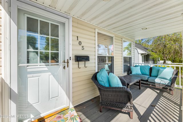 105 Wayside Drive, Keyport, NJ 07735