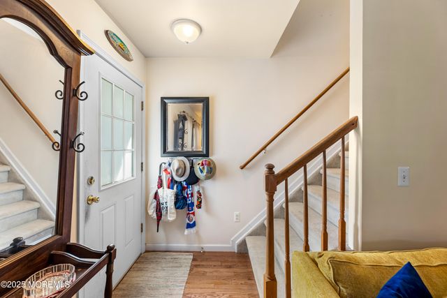 105 Wayside Drive, Keyport, NJ 07735