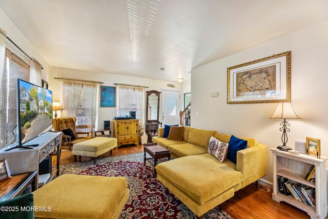 105 Wayside Drive, Keyport, NJ 07735