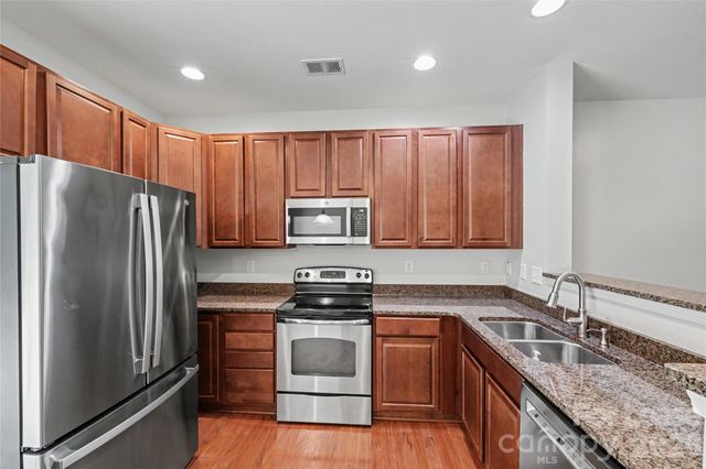 13983 Singleleaf Lane, Charlotte, NC 28278