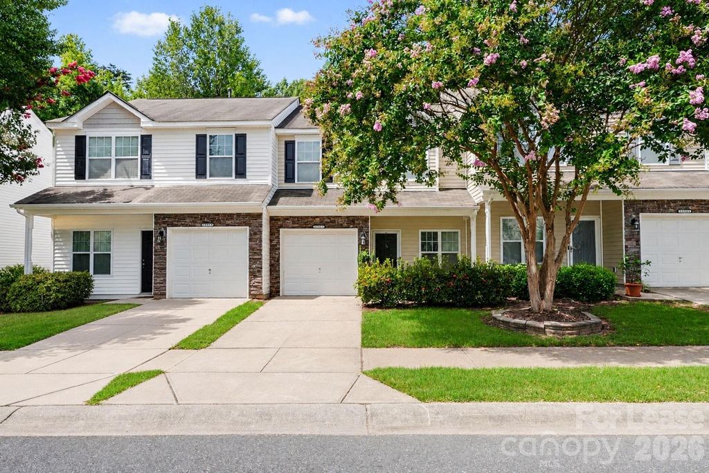 13983 Singleleaf Lane, Charlotte, NC 28278
