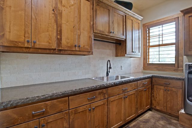 205 Haciendas Drive, Weatherford, TX 76087