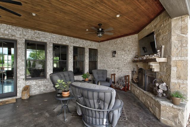 205 Haciendas Drive, Weatherford, TX 76087