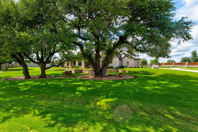 205 Haciendas Drive, Weatherford, TX 76087