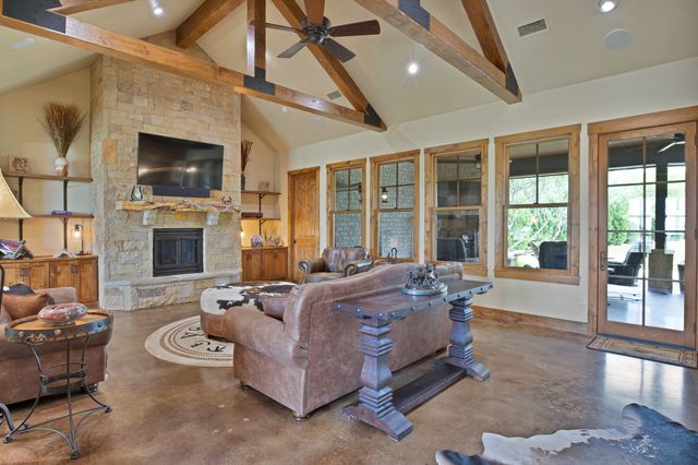 205 Haciendas Drive, Weatherford, TX 76087