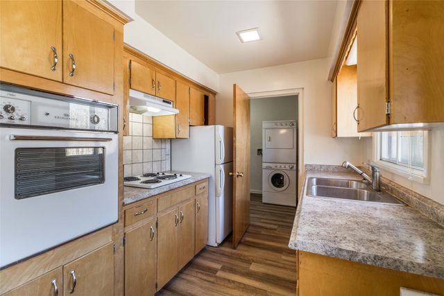 105 Camino Santiago A&B, Santa Fe, NM 87501