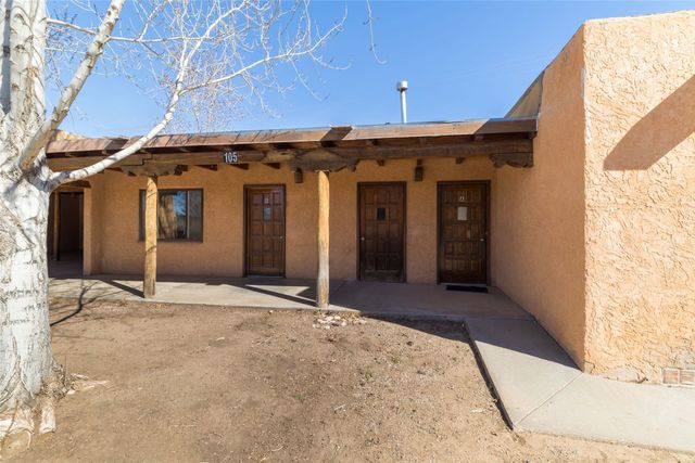 105 Camino Santiago A&B, Santa Fe, NM 87501