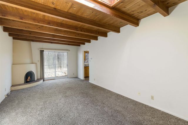 105 Camino Santiago A&B, Santa Fe, NM 87501