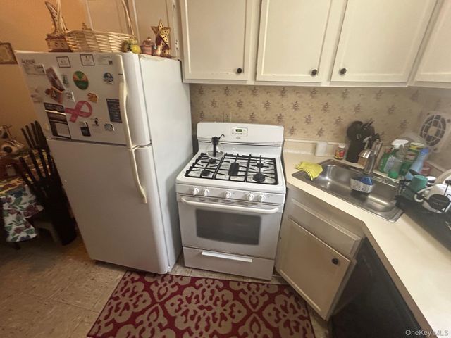 107 Sneden Place W 107, Spring Valley, NY 10977