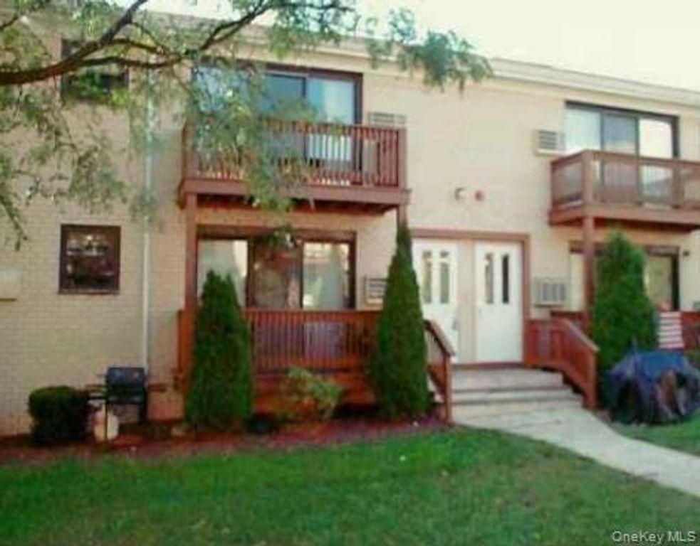 107 Sneden Place W 107, Spring Valley, NY 10977