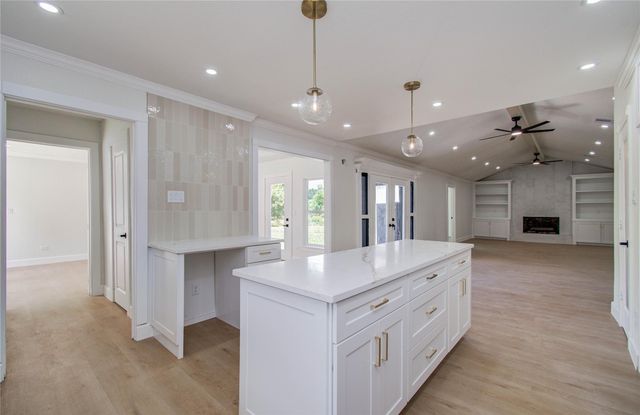 1602 Baker Drive, Tomball, TX 77375