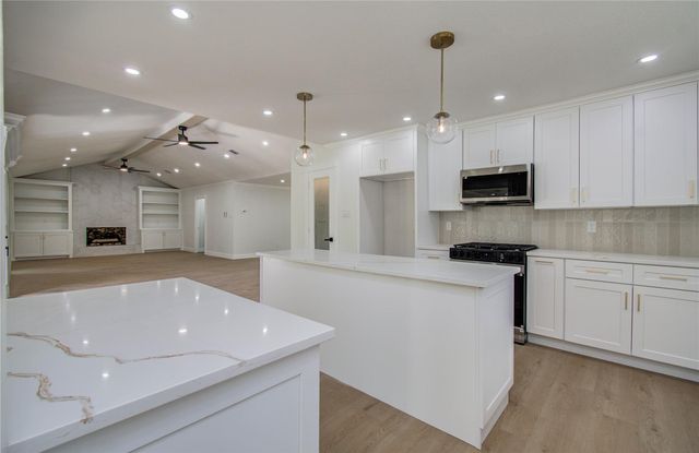 1602 Baker Drive, Tomball, TX 77375