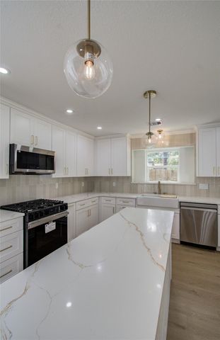 1602 Baker Drive, Tomball, TX 77375