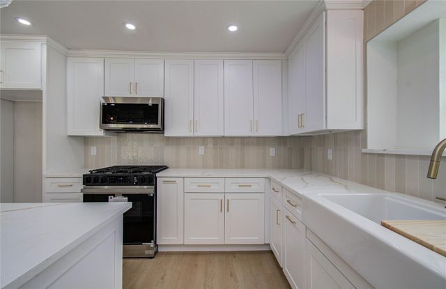 1602 Baker Drive, Tomball, TX 77375