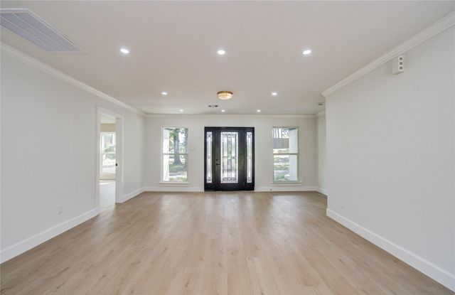 1602 Baker Drive, Tomball, TX 77375