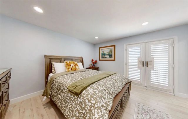 17891 Caledonia Cir, Huntington Beach, CA 92647