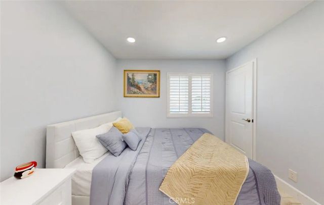 17891 Caledonia Cir, Huntington Beach, CA 92647