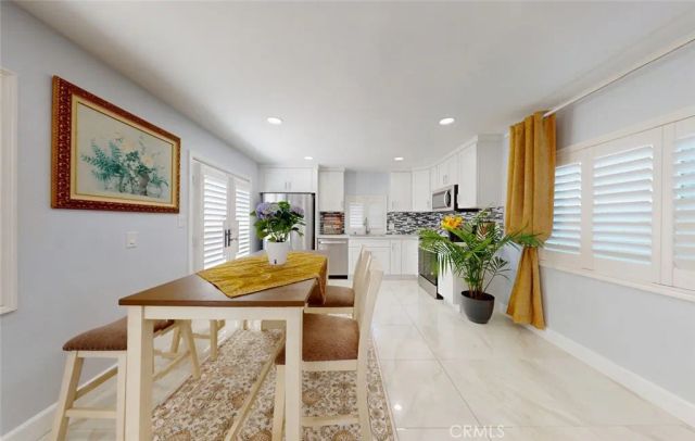 17891 Caledonia Cir, Huntington Beach, CA 92647