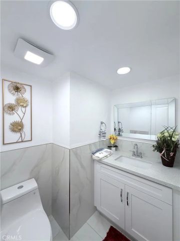 17891 Caledonia Cir, Huntington Beach, CA 92647