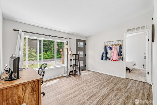 463 Cain Lake Rd, Sedro Woolley, WA 98284