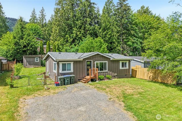 463 Cain Lake Rd, Sedro Woolley, WA 98284