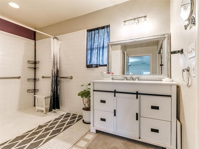 805 E Lea Terrace, Mustang, OK 73064