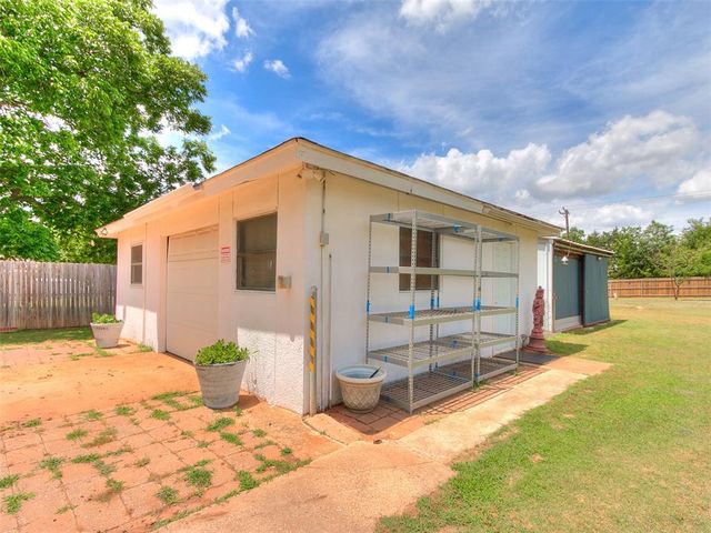 805 E Lea Terrace, Mustang, OK 73064