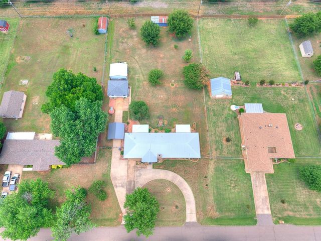 805 E Lea Terrace, Mustang, OK 73064
