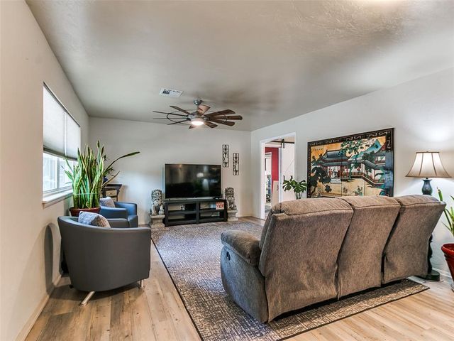 805 E Lea Terrace, Mustang, OK 73064