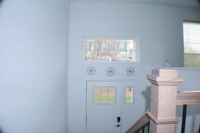 2103 Neubauer Circle, Lindenhurst, IL 60046