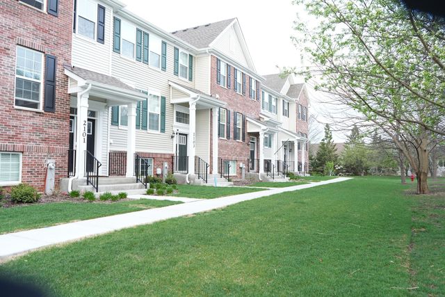 2103 Neubauer Circle, Lindenhurst, IL 60046