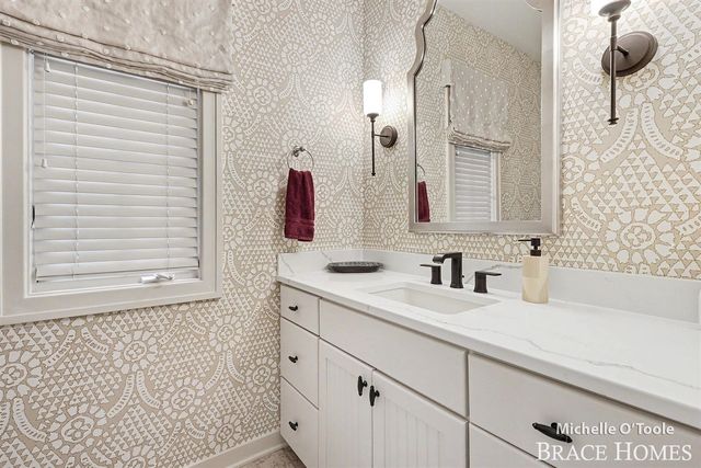 4260 S Oak Pointe Court, Grand Rapids, MI 49525