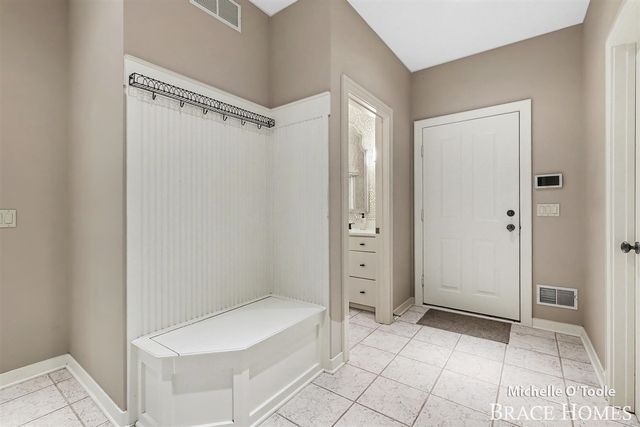 4260 S Oak Pointe Court, Grand Rapids, MI 49525