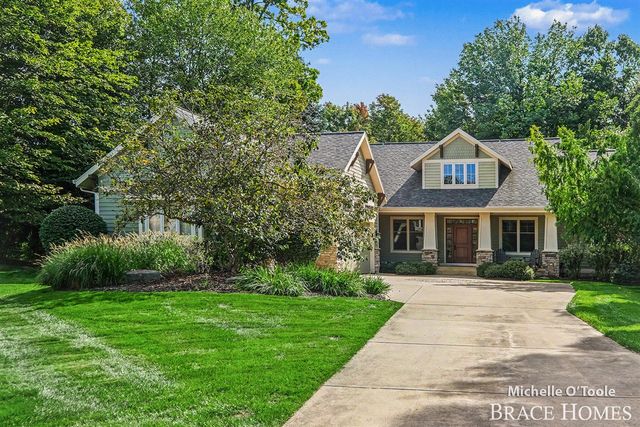 4260 S Oak Pointe Court, Grand Rapids, MI 49525
