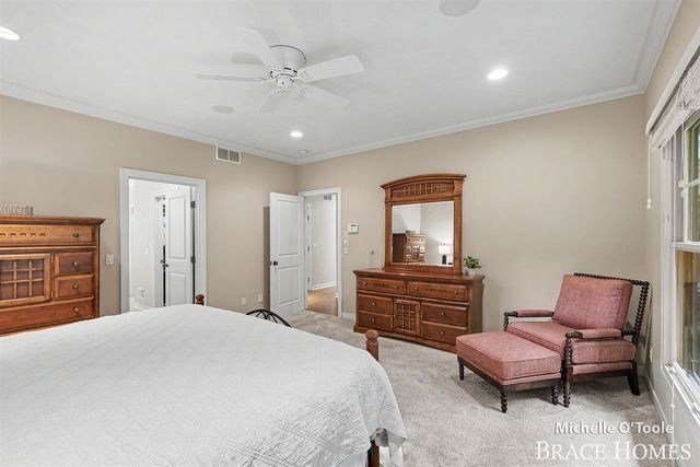 4260 S Oak Pointe Court, Grand Rapids, MI 49525