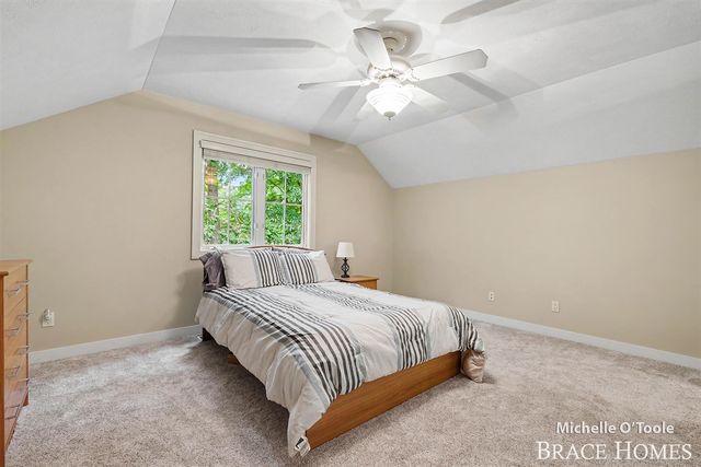 4260 S Oak Pointe Court, Grand Rapids, MI 49525