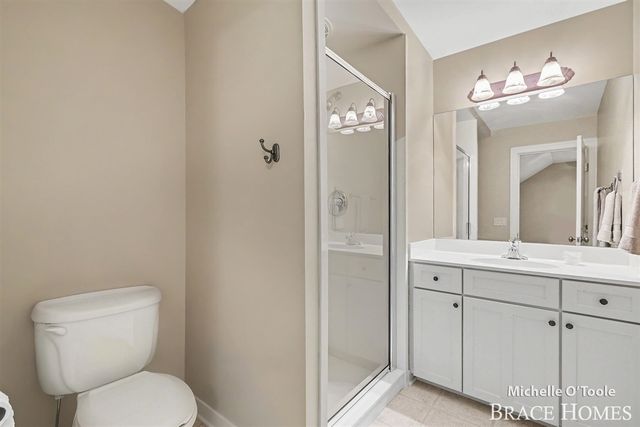 4260 S Oak Pointe Court, Grand Rapids, MI 49525