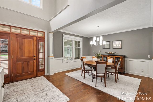 4260 S Oak Pointe Court, Grand Rapids, MI 49525