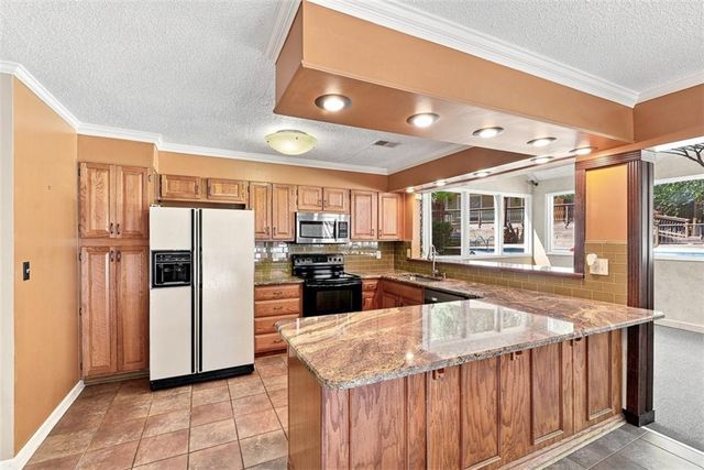 6838 Springwood Drive, Douglasville, GA 30135