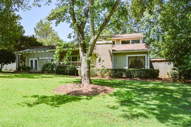 6838 Springwood Drive, Douglasville, GA 30135