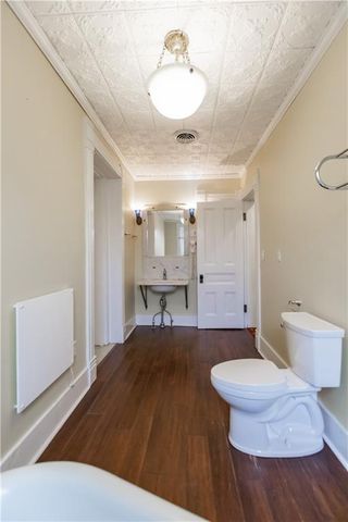 425 Gladstone Boulevard, Kansas City, MO 64124