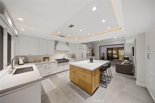 17 Harbor Ridge Drive, Newport Beach, CA 92660