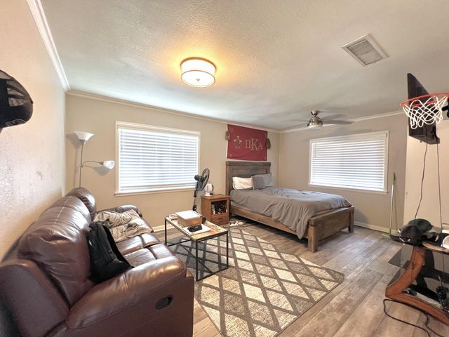 3301 39th Street, Lubbock, TX 79413